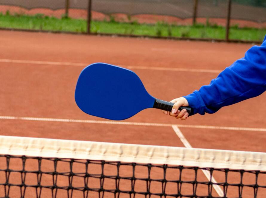 Dinking with Deception: The Art of Outsmarting Your Opponents in Pickleball